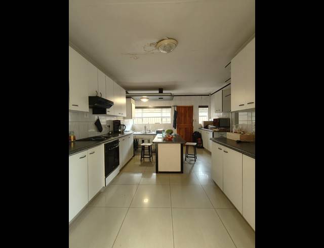 4 BEDROOM HOUSE TO LET IN VAALPARK
